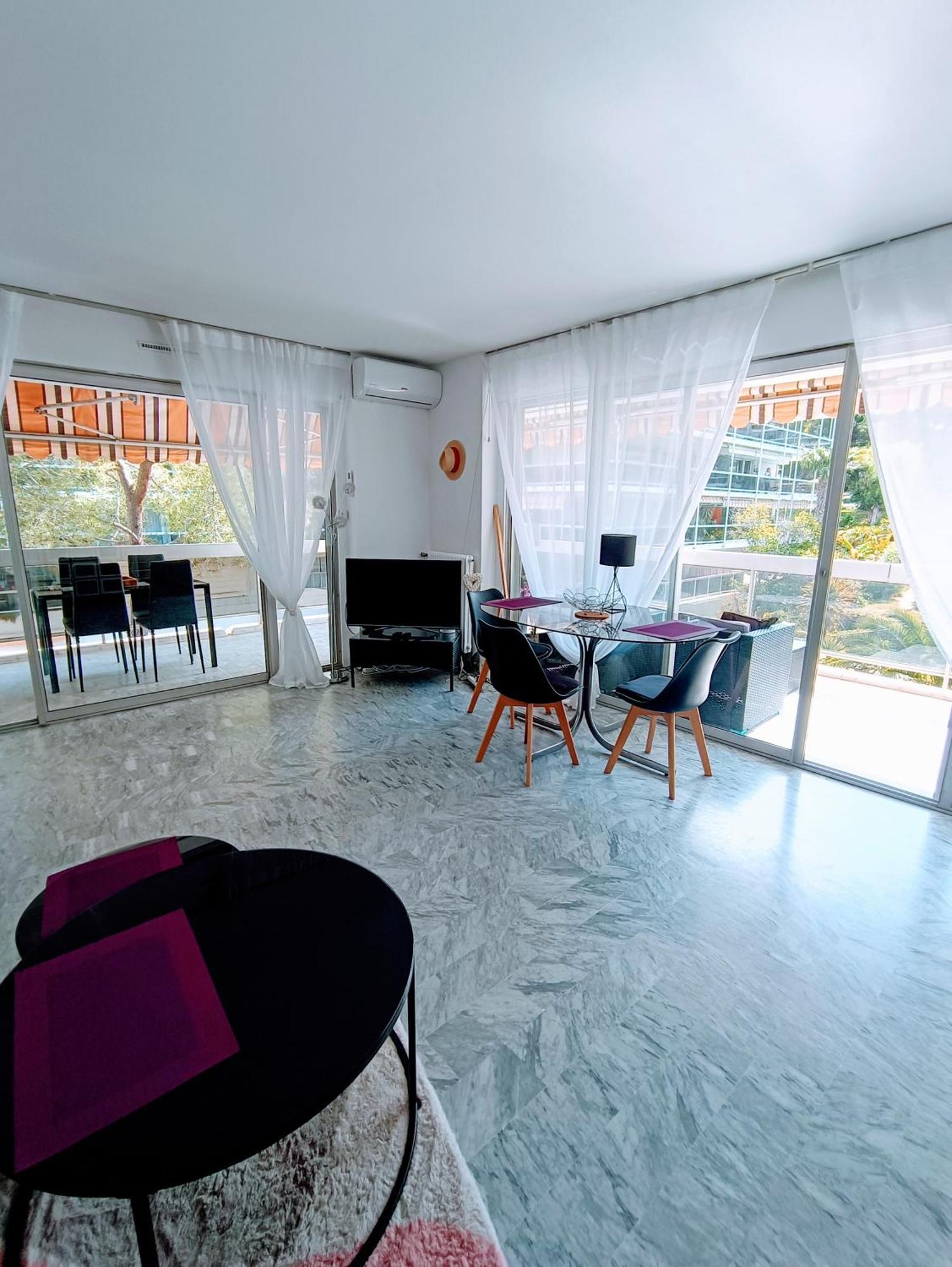 Apartment Ara 40m2 Classe Immense Terrasse 35 M2 Piscine Juan Parking Antibes