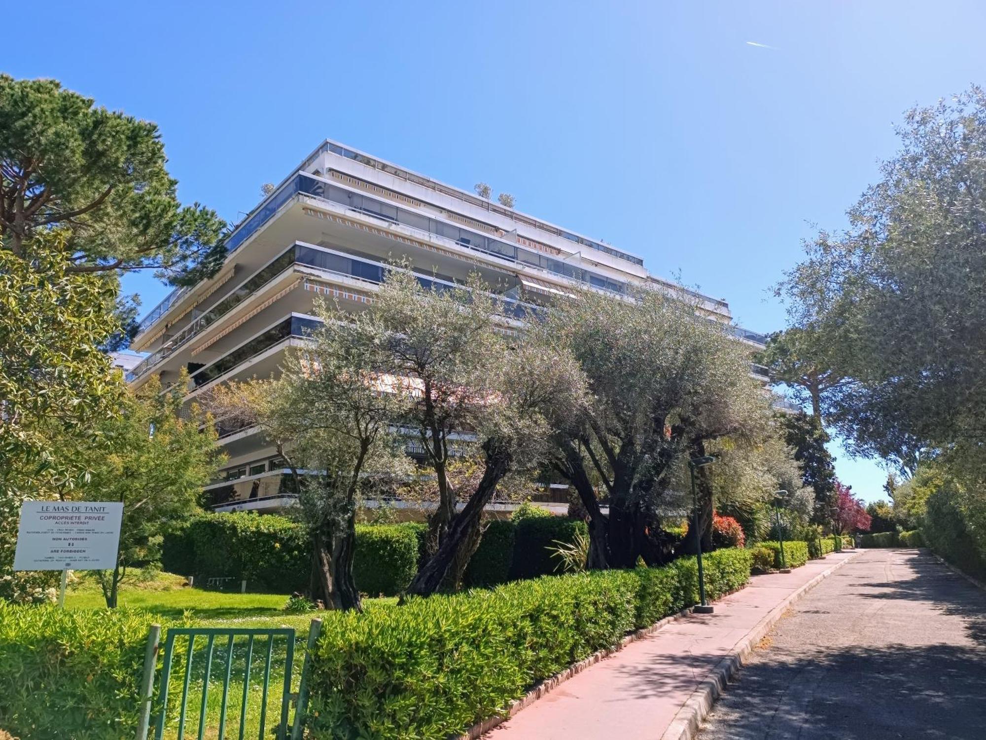 Ara 40m2 Classe Immense Terrasse 35 M2 Piscine Juan Parking
